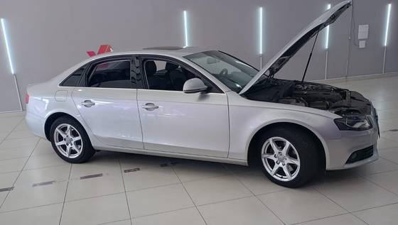 AUDI A4 2.0 TFSI AVANT 214CV GASOLINA 4P MULTITRONIC AUDI A4 2.0 TFSI AVANT 214CV GASOLINA 4P MULTITRONIC